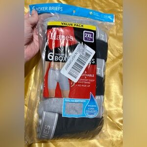 Hanes Men’s 6-Pack Tagless Boxer Briefs – Gray & Black